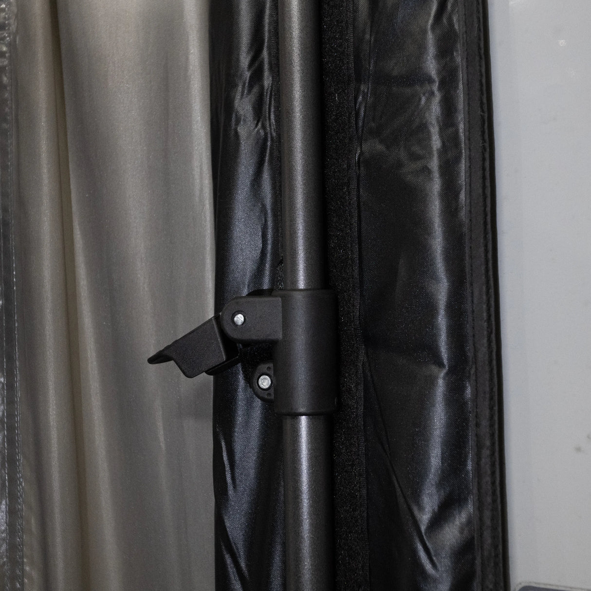 Vango Rear Upright Draught Pole Set